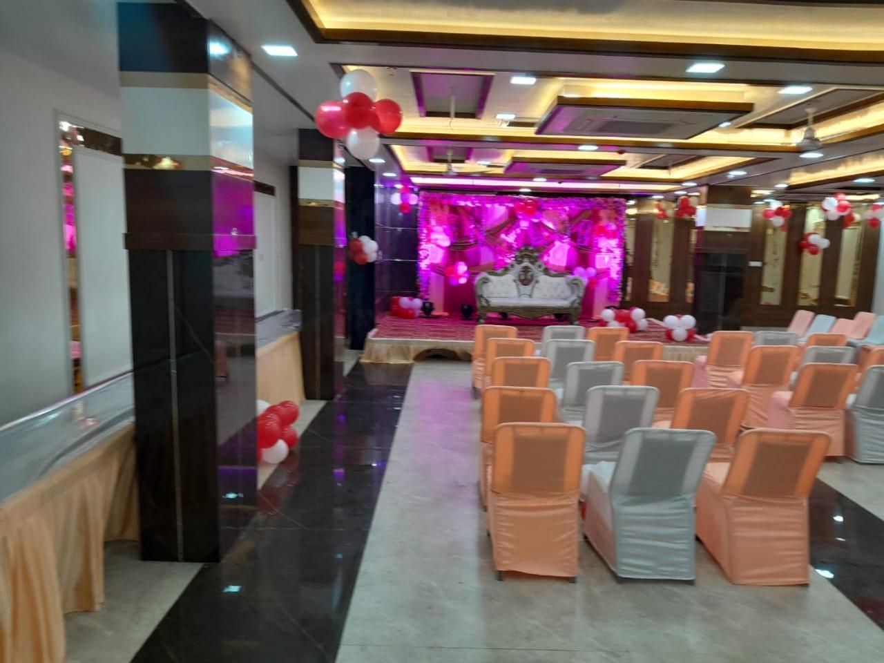 Rich Grand Hotel Agra  Esterno foto