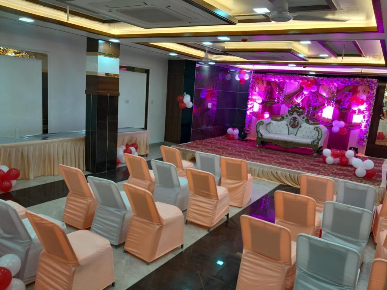 Rich Grand Hotel Agra  Esterno foto