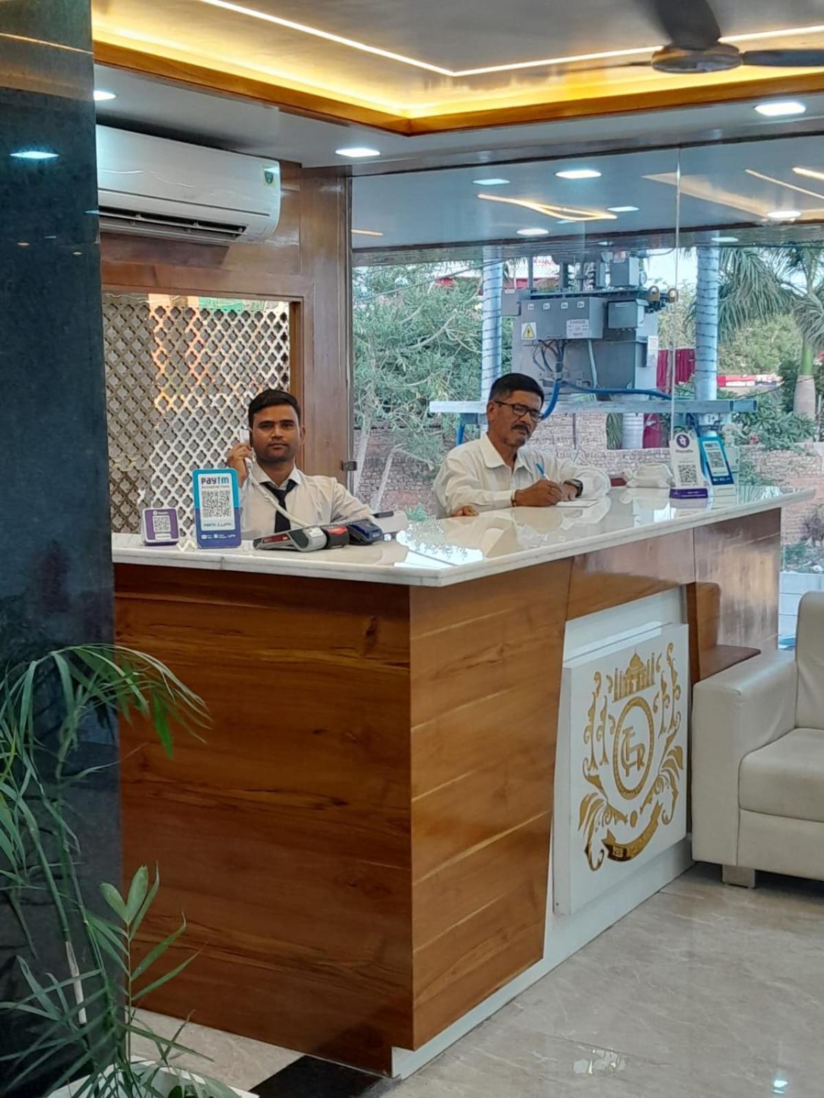 Rich Grand Hotel Agra  Esterno foto