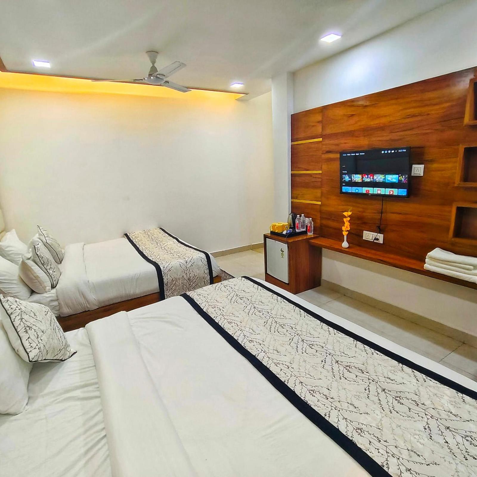 Rich Grand Hotel Agra  Esterno foto